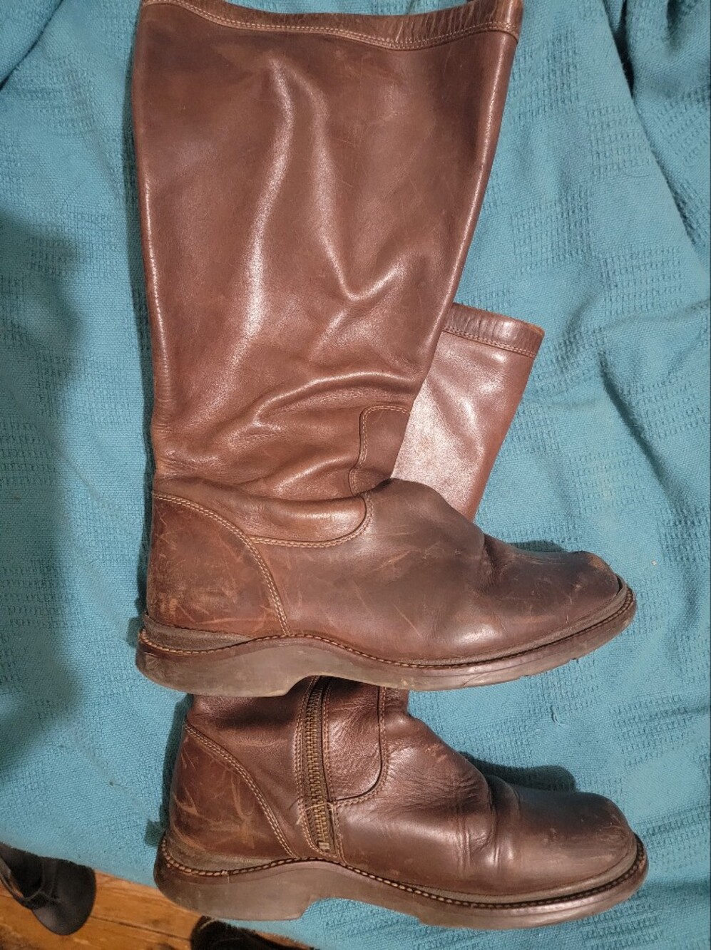 Womens Brown Leather Knee Hi Boots - Classic Casual